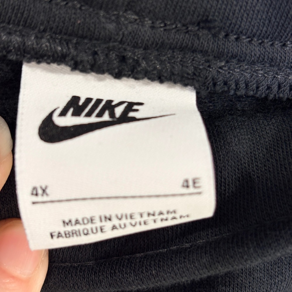 Nike Fleece Shorts Womens 4X Black Mid Rise Standard Fit Embroidered Logo - Picture 3 of 5